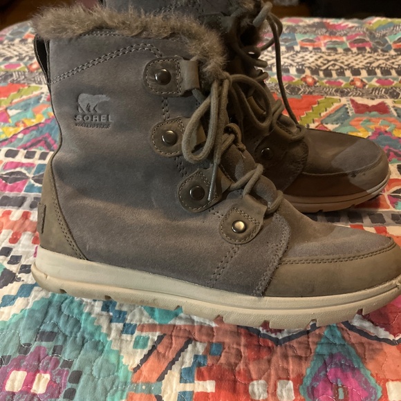 Sorel Explorer Joan Boots Womens Size 9 Gray Suede Faux Fur Waterproof Lace Up - Picture 3 of 4